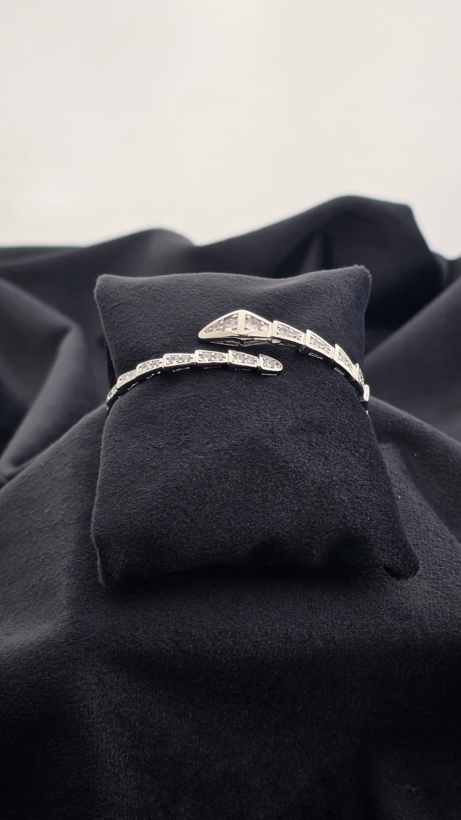 Kelepçeli Bileklik Shine 75